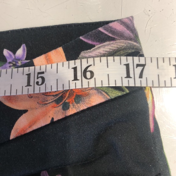 Tropical Print Cropped Cambio Cotton Pant - Picture 8 of 9